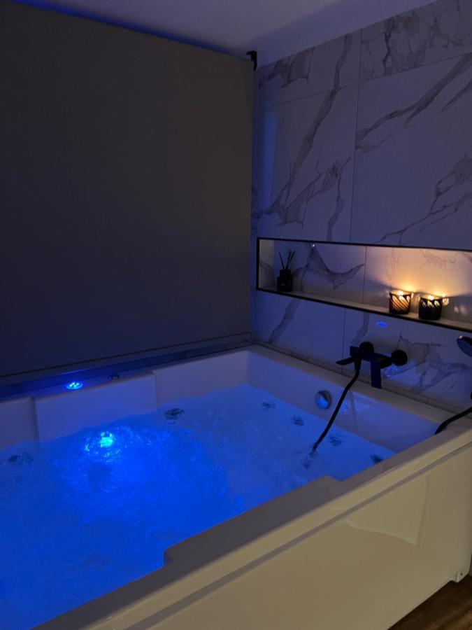 The Skyline Suite Florina Extérieur photo